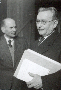Karl Richter auf dem Gewerkschaftstag Drupa 1948 (mit Paul-Loebe, rechts)